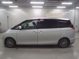 2006 Toyota Estima