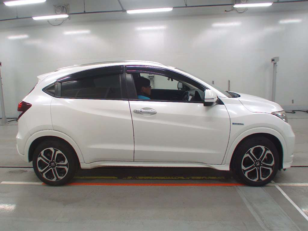 2015 Honda VEZEL RU3[1]