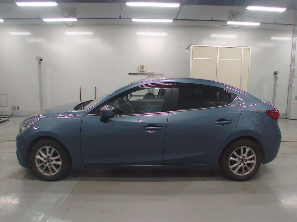 2016 Mazda Axela BM5FP[2]