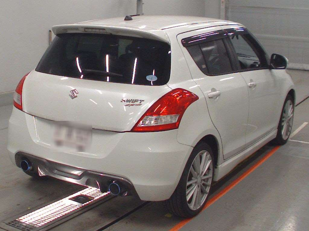 2015 Suzuki Swift Sport ZC32S[1]