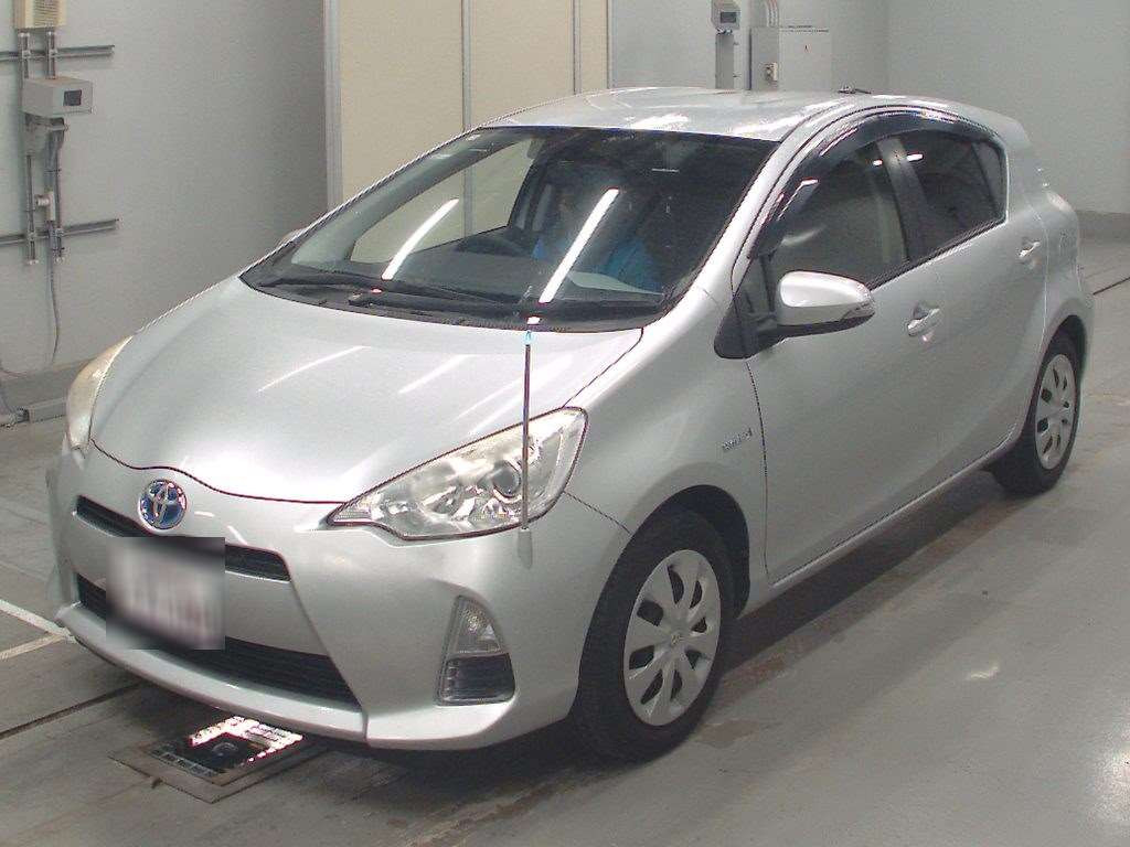 2014 Toyota Aqua NHP10[0]