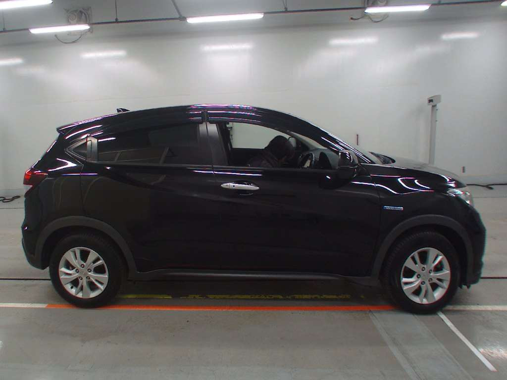 2015 Honda VEZEL RU3[2]