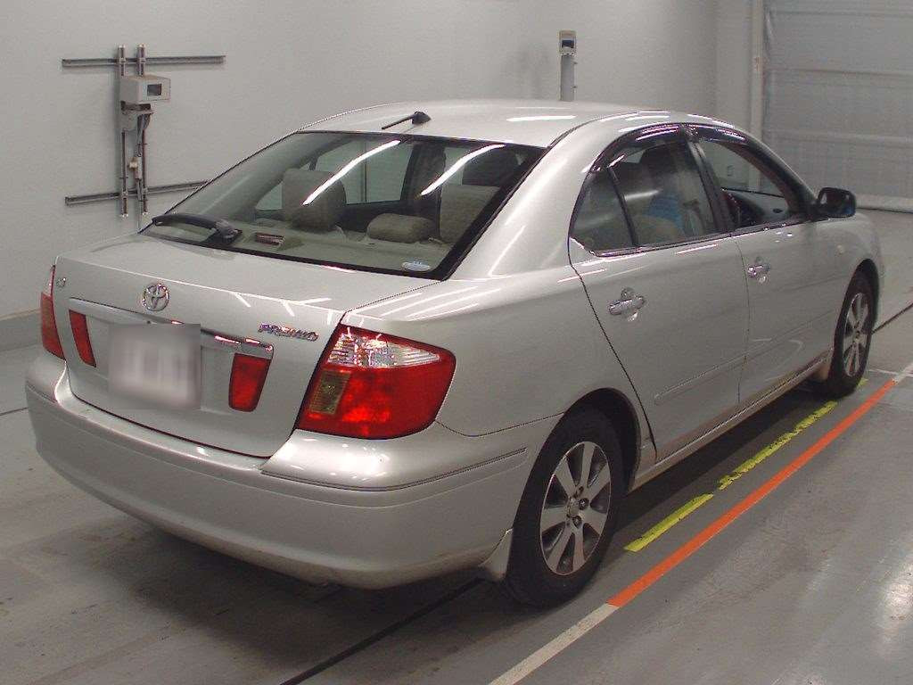 2002 Toyota Premio ZZT240[1]