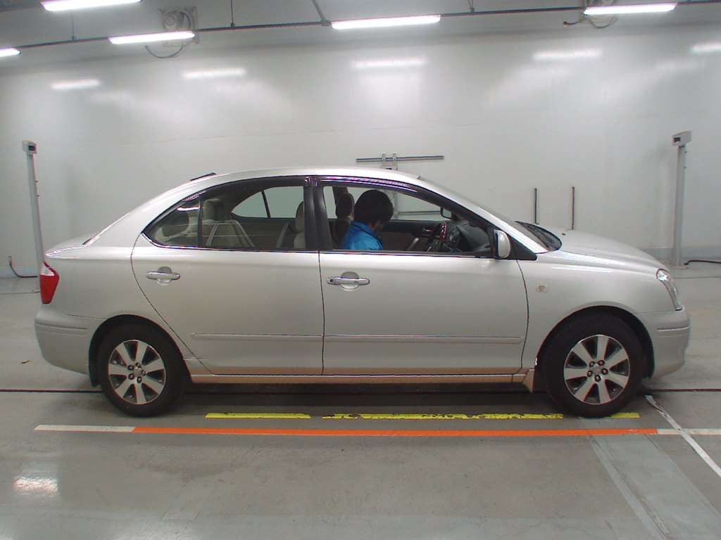 2002 Toyota Premio ZZT240[2]