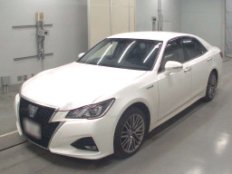 2016 Toyota Crown Hybrid