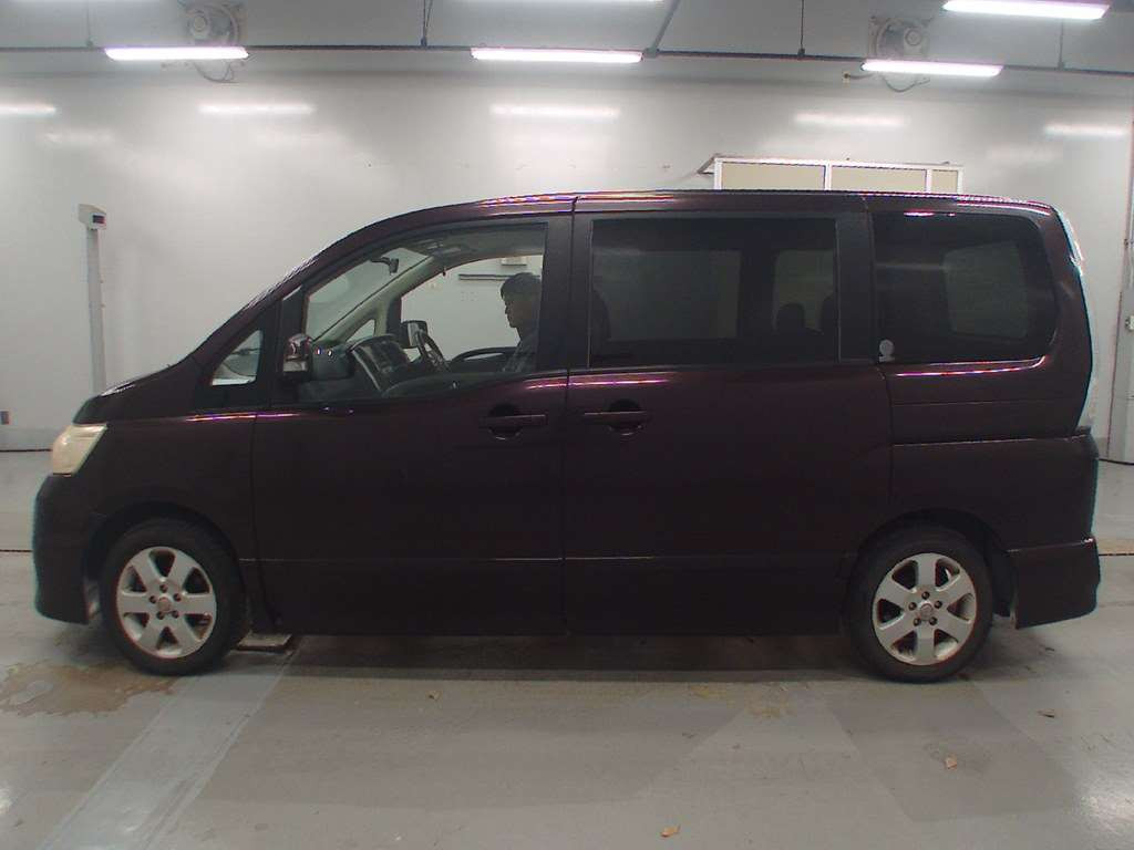 2009 Nissan Serena CC25[2]