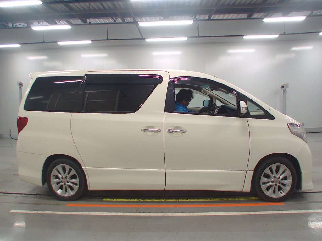 2008 Toyota Alphard GGH20W[1]