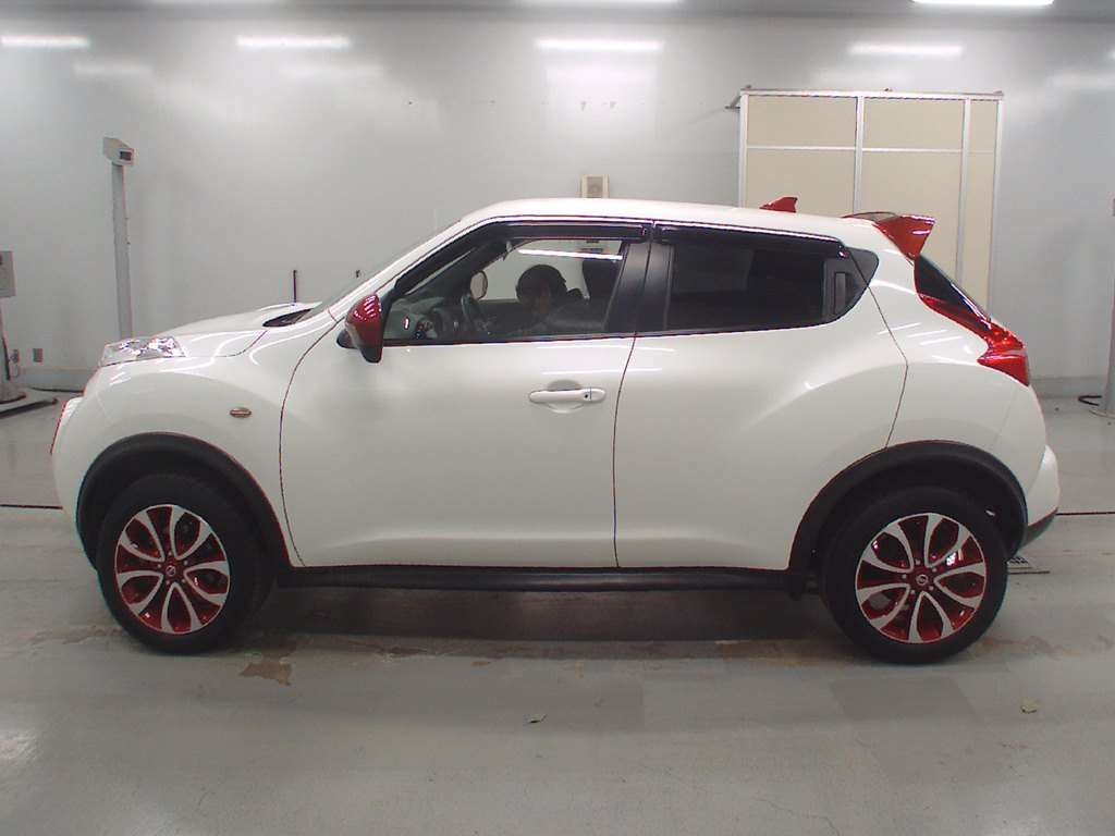 2013 Nissan JUKE YF15[2]