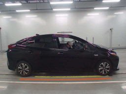 2018 Toyota Prius PHV