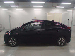 2018 Toyota Prius PHV