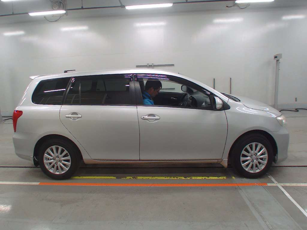 2008 Toyota Corolla Fielder NZE141G[1]