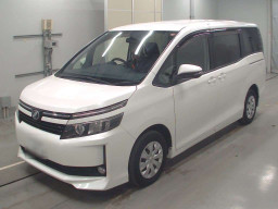 2014 Toyota Voxy