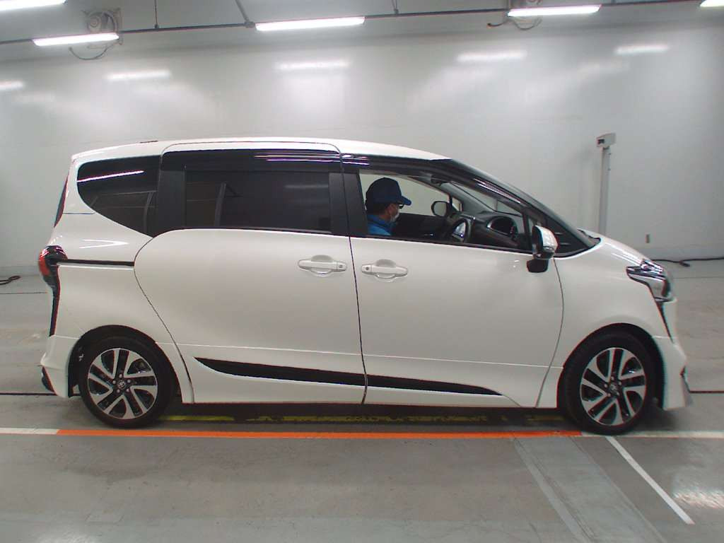 2019 Toyota Sienta NSP170G[1]