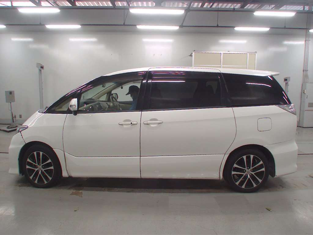 2015 Toyota Estima ACR50W[2]