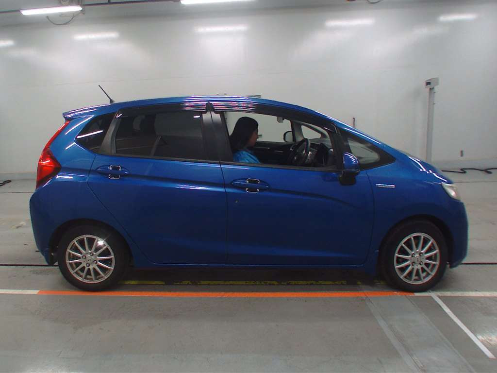 2013 Honda Fit Hybrid GP5[1]