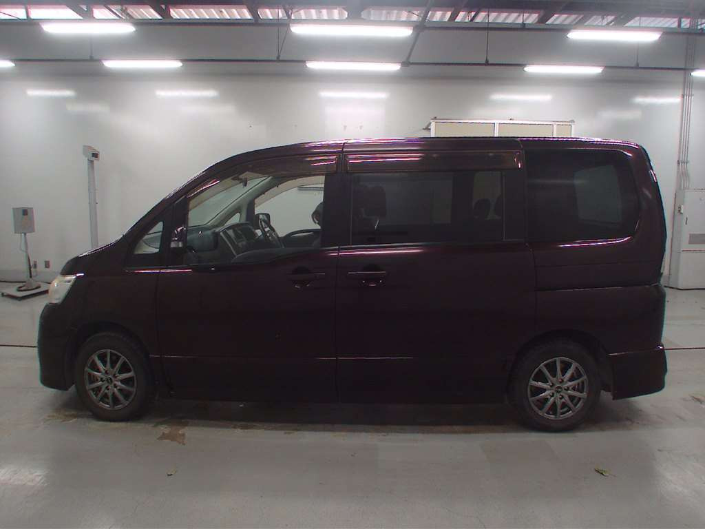 2009 Nissan Serena CC25[2]