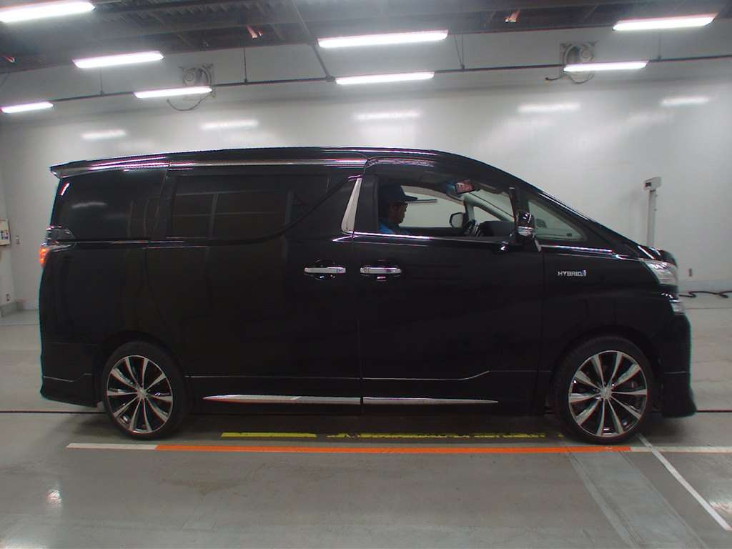 2015 Toyota Vellfire Hybrid AYH30W[1]