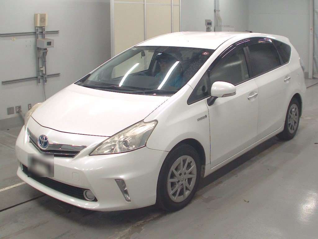 2013 Toyota Prius alpha ZVW41W[0]