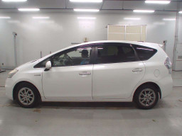 2013 Toyota Prius alpha