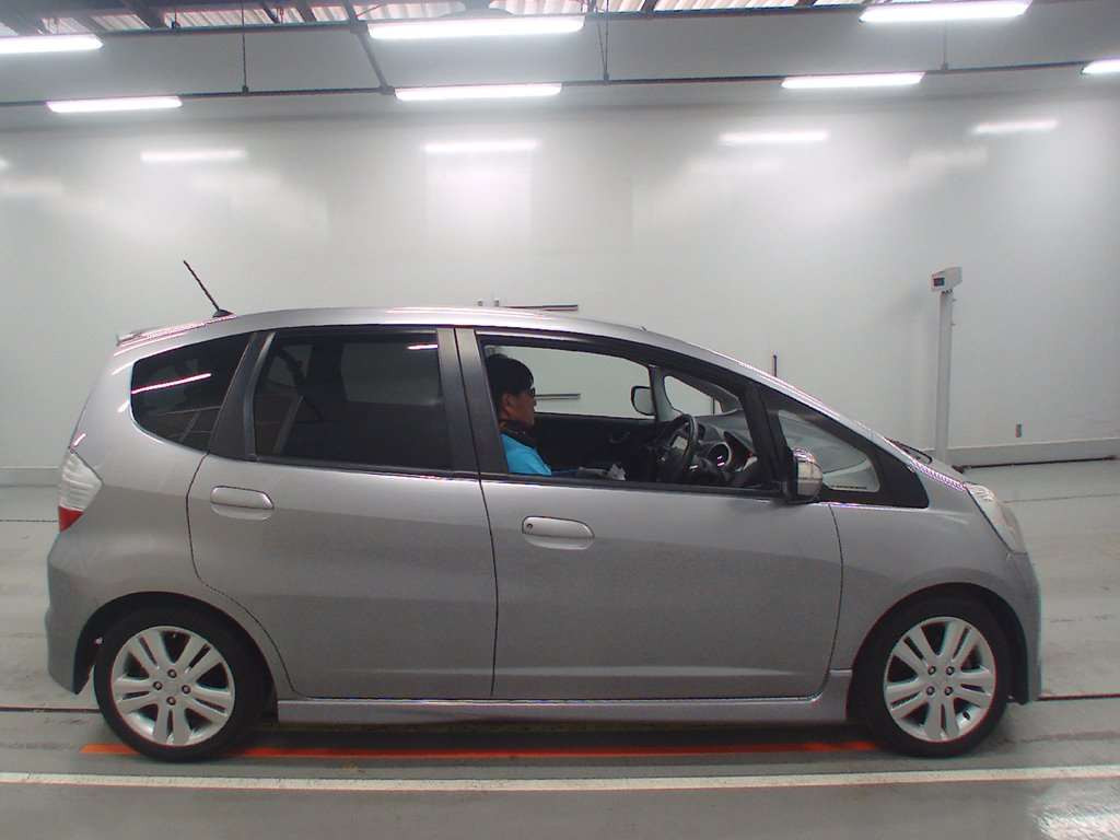 2008 Honda Fit GE8[1]