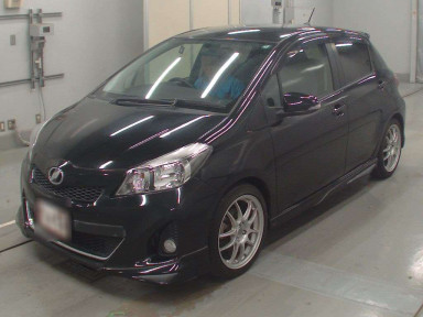 2011 Toyota Vitz