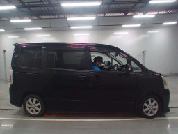 2009 Toyota Noah