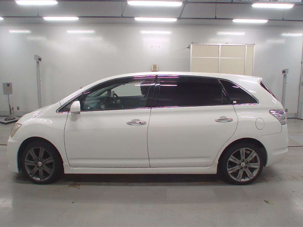 2010 Toyota Mark X Zio ANA10[2]