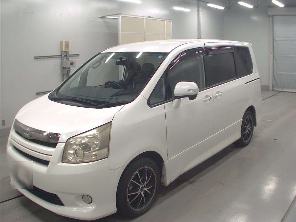 2007 Toyota Noah ZRR70W[0]