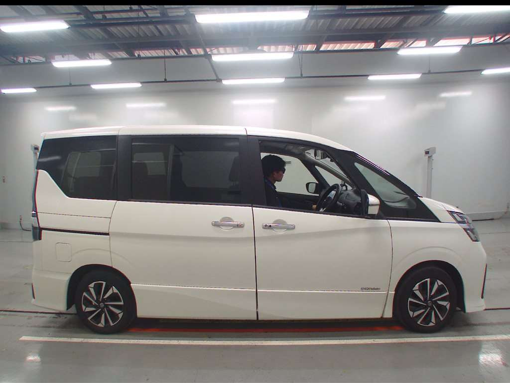 2020 Nissan Serena GFC27[1]