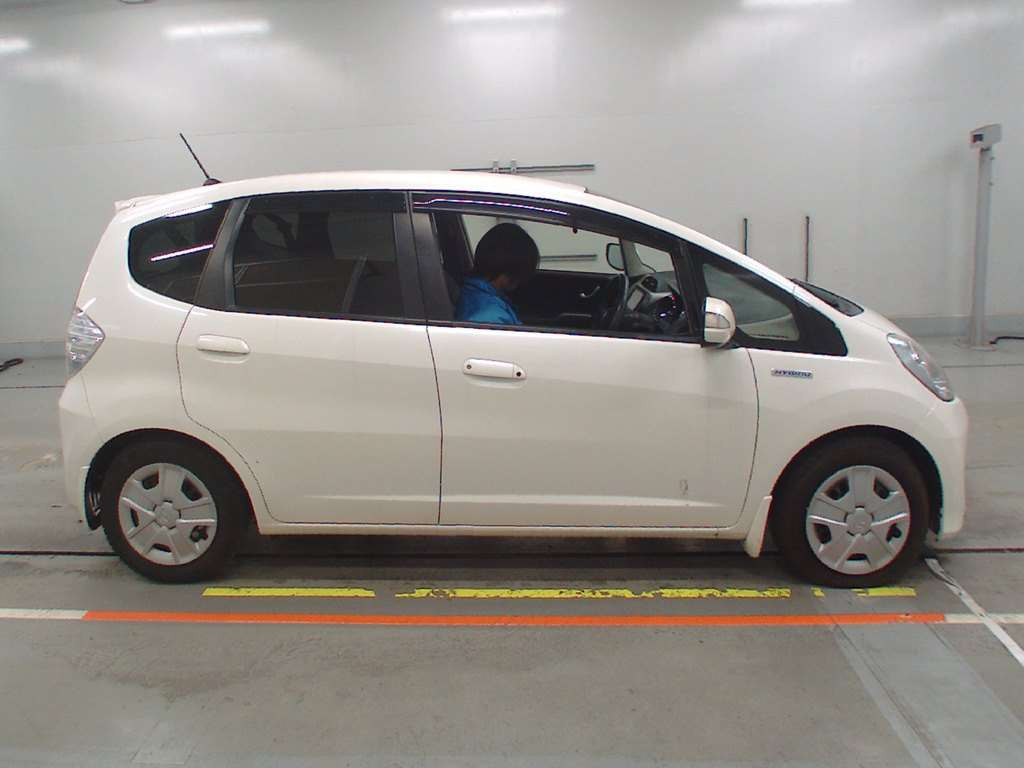 2012 Honda Fit Hybrid GP1[1]