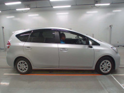 2015 Toyota Prius alpha