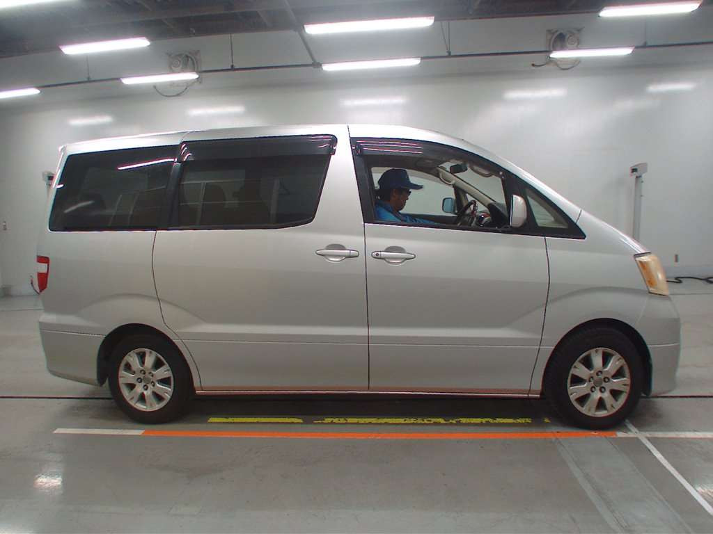 2005 Toyota Alphard ANH10W[1]