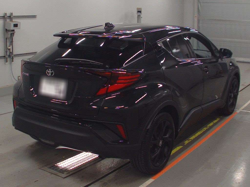 2023 Toyota C-HR NGX10[1]