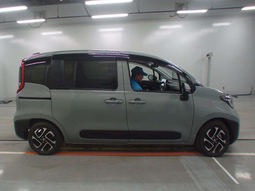 2023 Toyota Sienta MXPL10G[2]