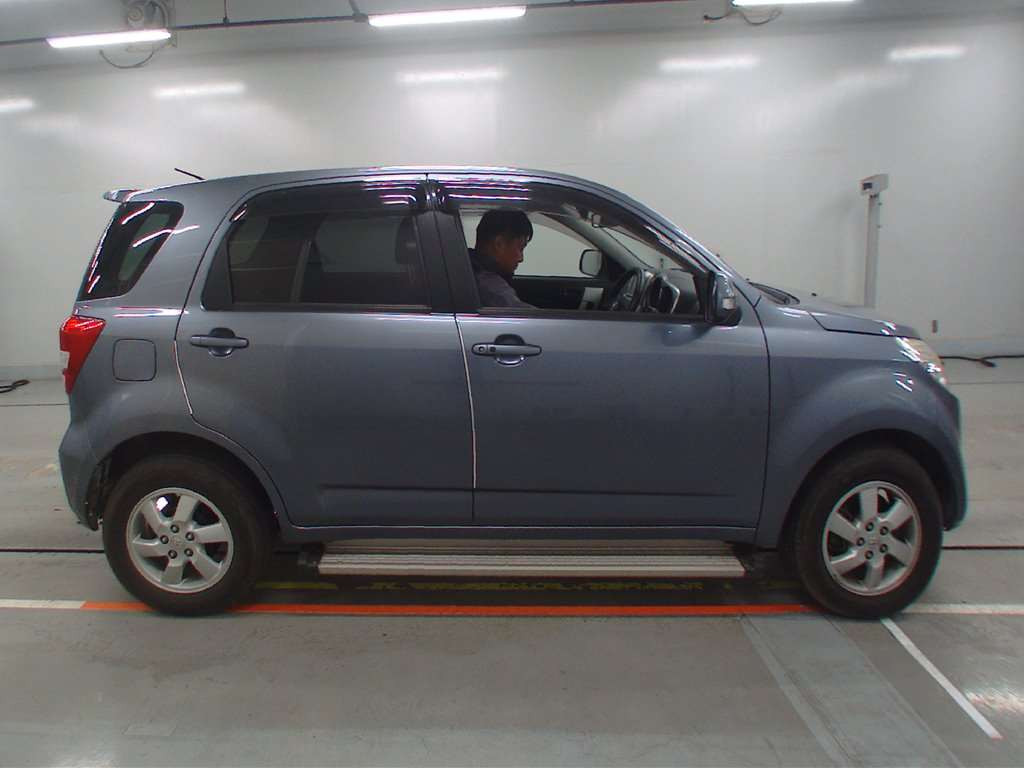 2008 Toyota Rush J210E[2]