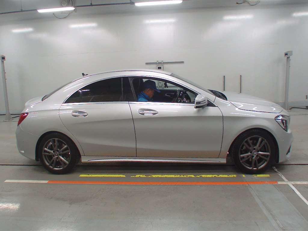 2016 Mercedes Benz CLA-Class 117342[2]