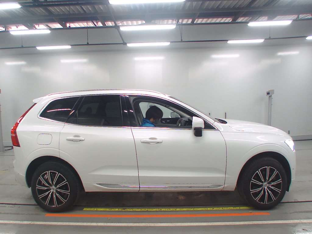 2019 Volvo XC60 UD4204TXCA[2]