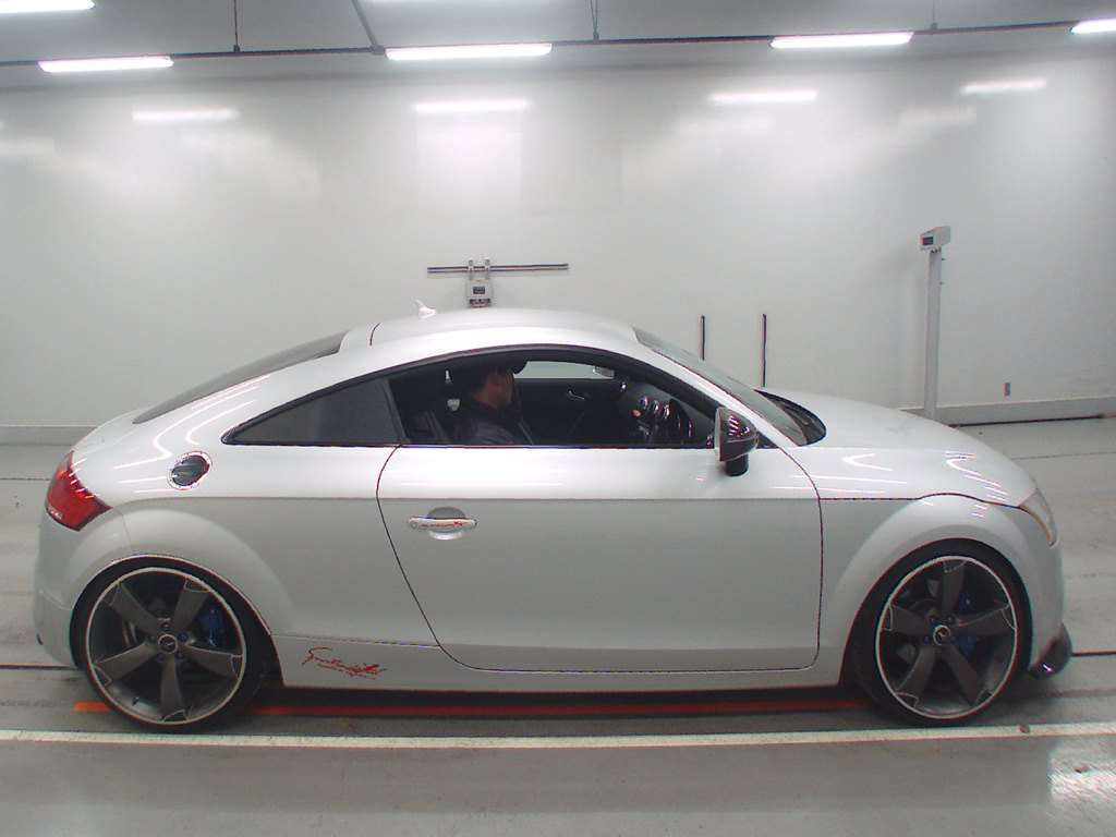 2009 Audi TT 8JCCZF[2]