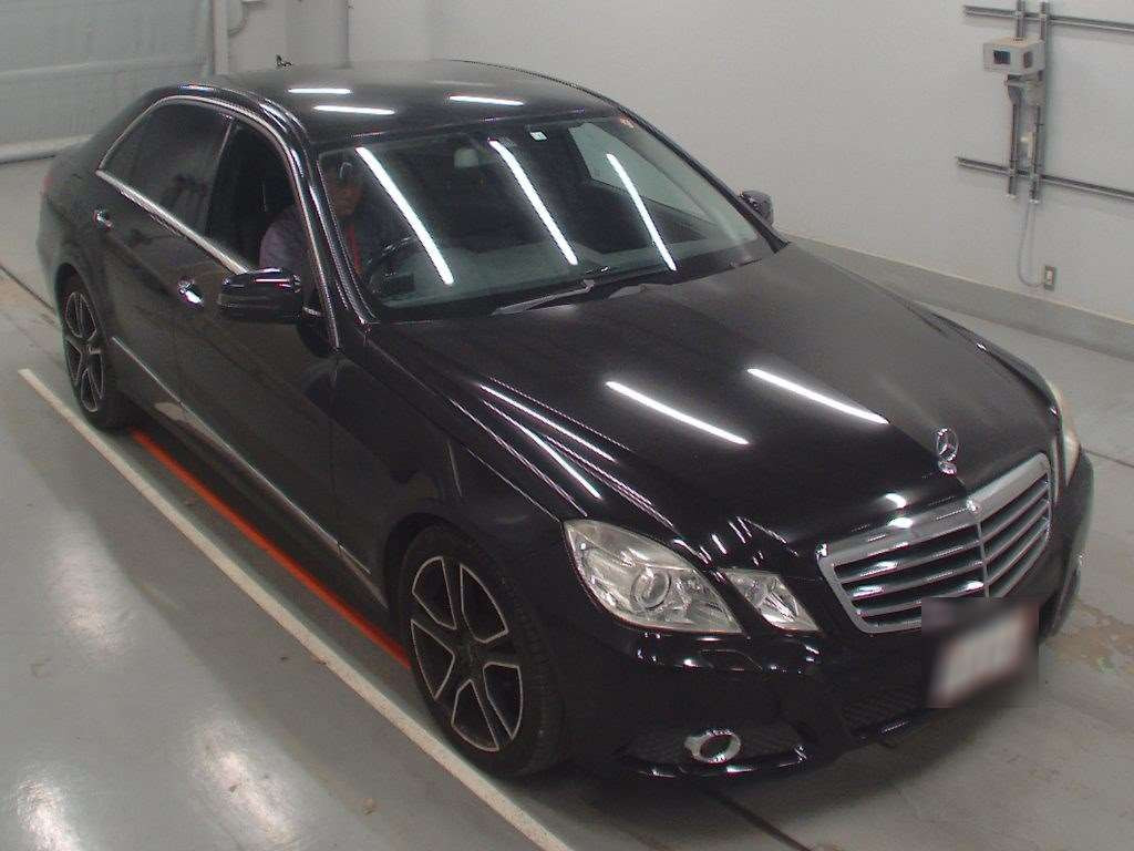 2010 Mercedes Benz E-Class 212056C[2]