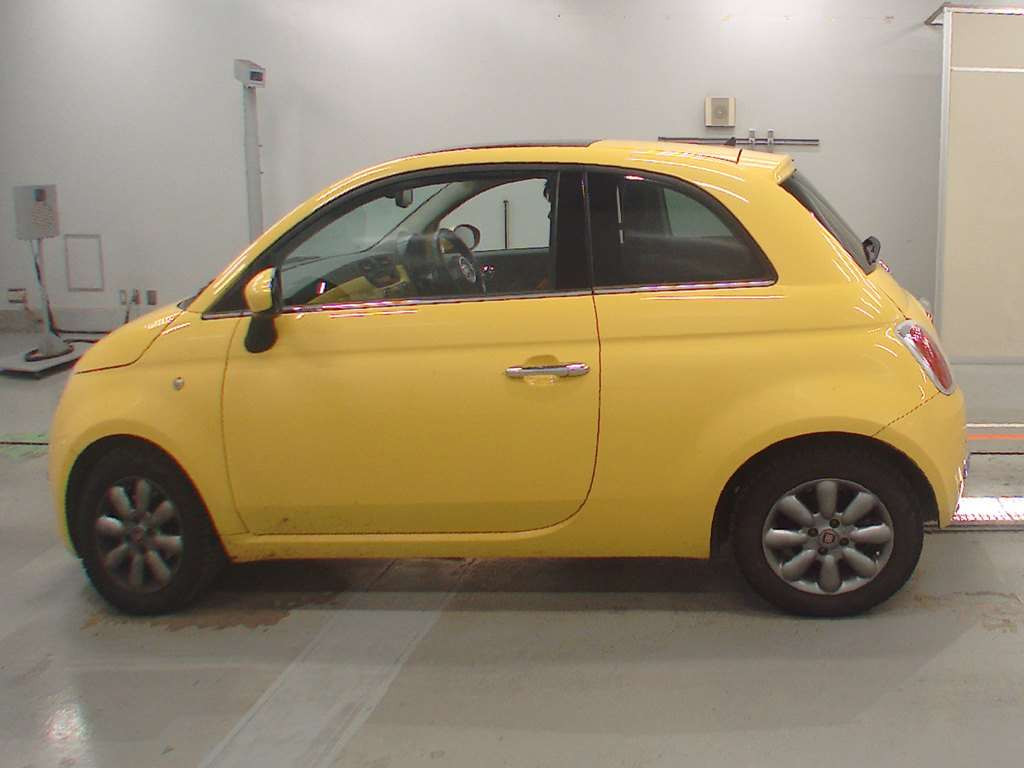 2009 Fiat 500 31214[1]