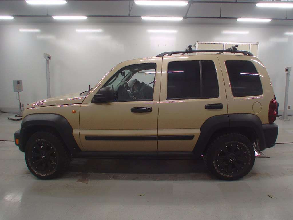 2006 Jeep Cherokee KJ37[1]