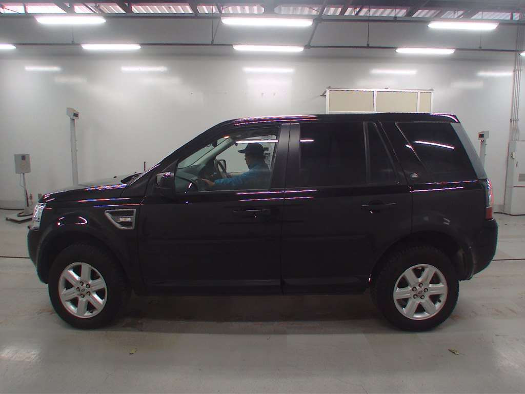 2014 Land Rover Freelander 2 LF2B[1]