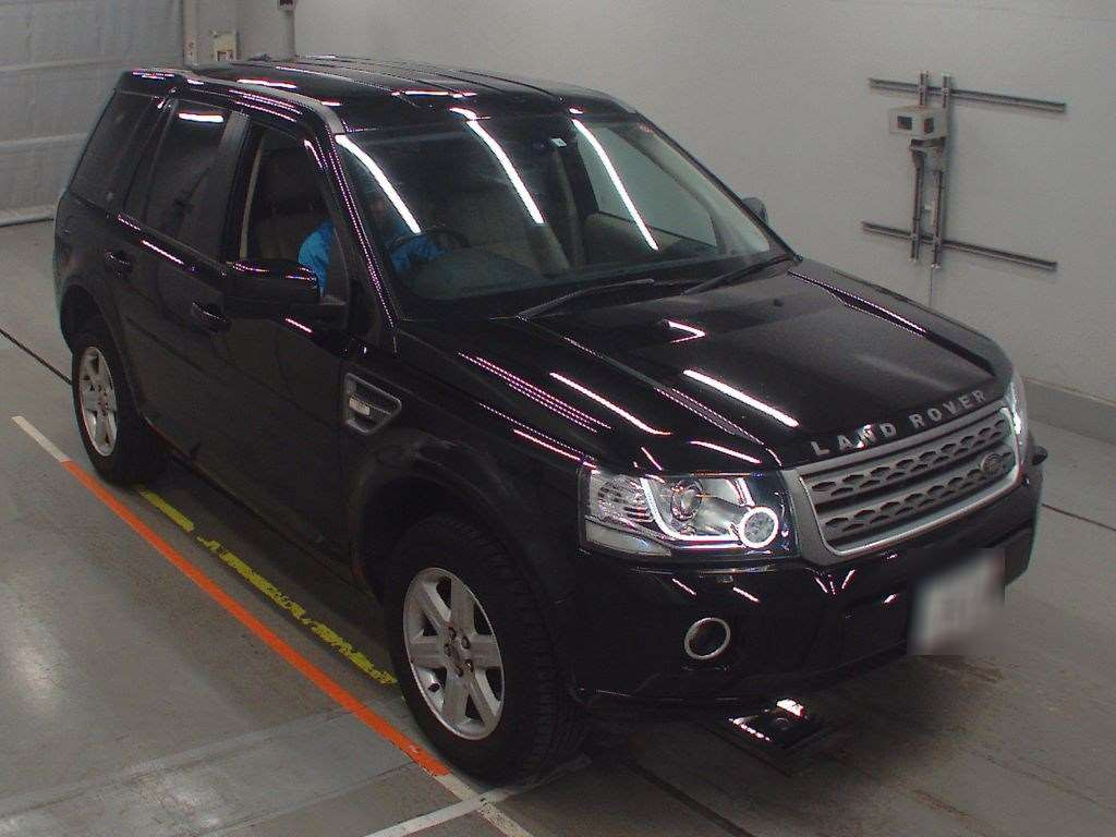 2014 Land Rover Freelander 2 LF2B[2]