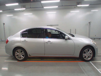 2010 Nissan Skyline