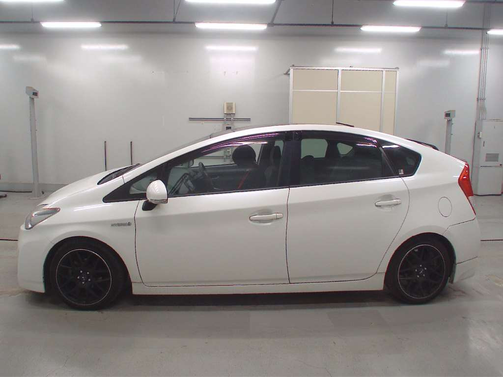 2009 Toyota Prius ZVW30[1]