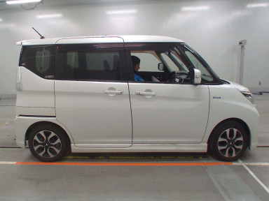 2017 Mitsubishi Delica D2