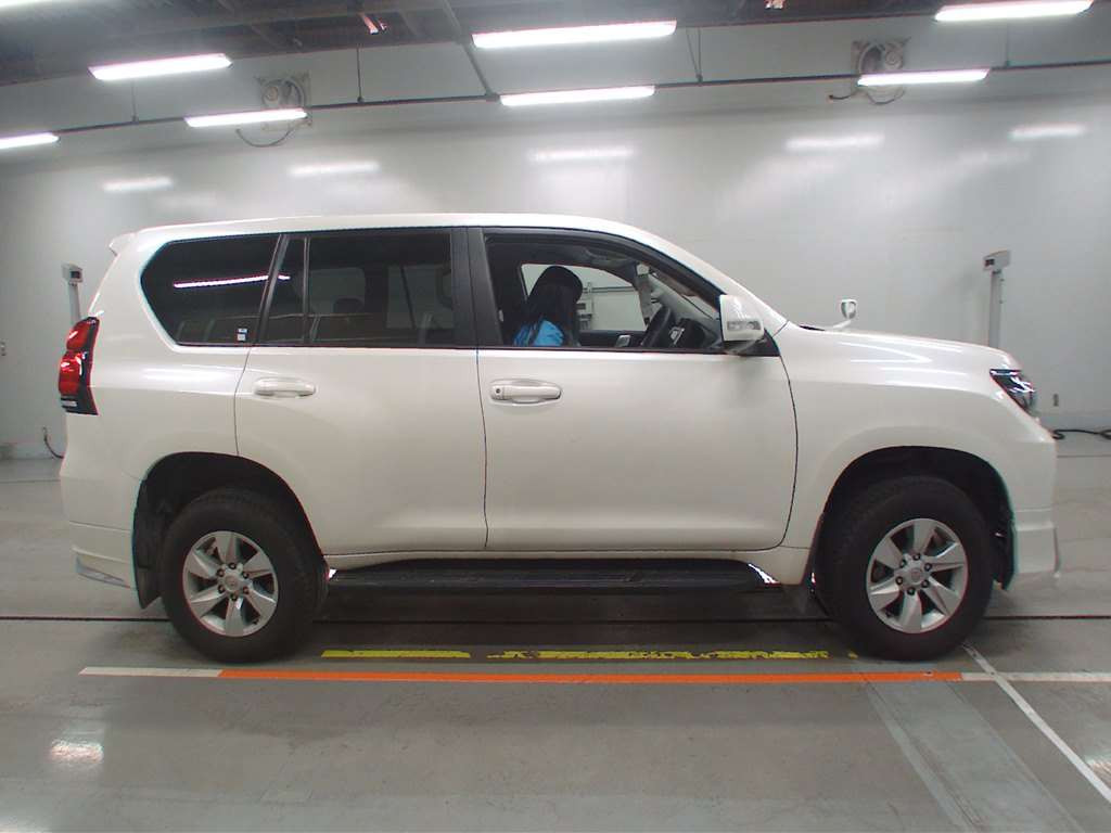 2023 Toyota Land Cruiser Prado TRJ150W[0]