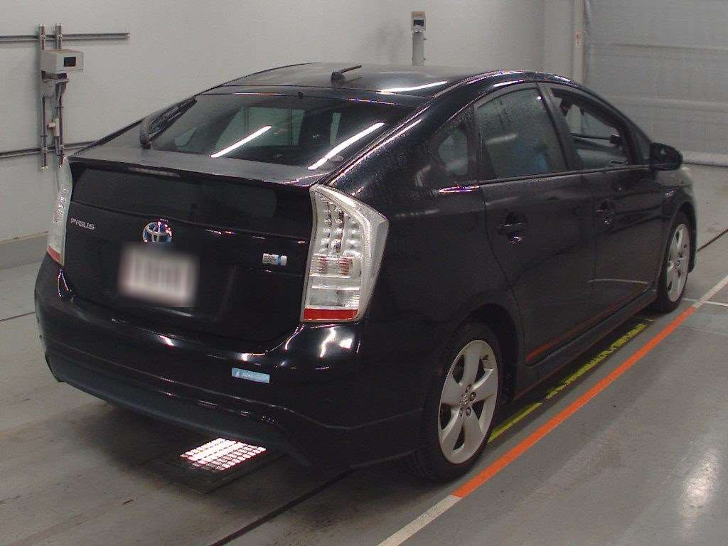 2010 Toyota Prius ZVW30[1]