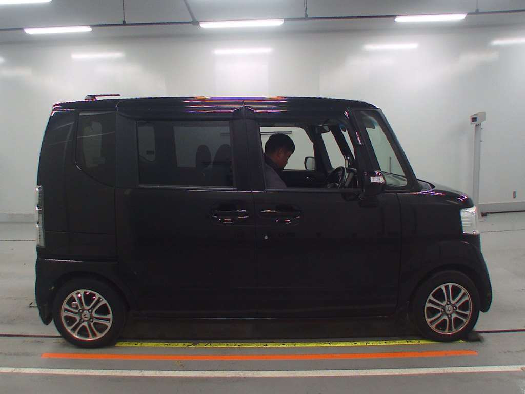 2014 Honda N-BOX JF1[2]