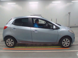 2013 Mazda Demio